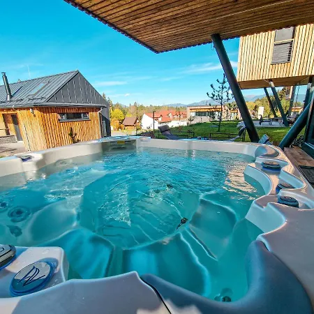 Stroemy Demaenovska Dolina Chalet