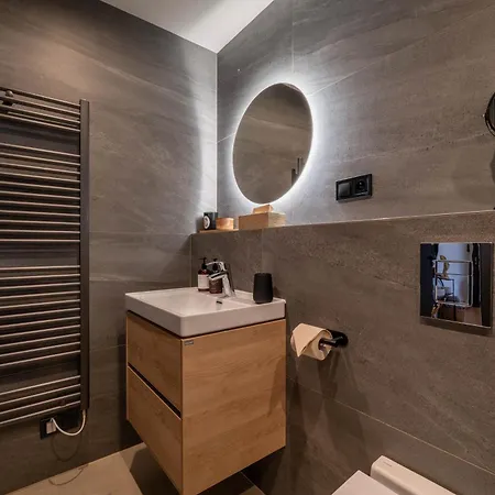 Stroemy Demaenovska Dolina