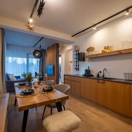 Stroemy Demaenovska Dolina Alpehytte