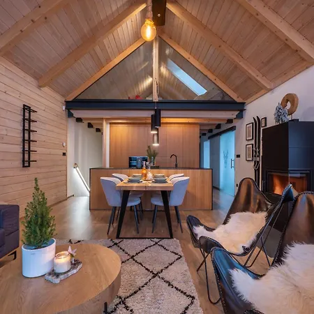 Stroemy Demaenovska Dolina Alpehytte