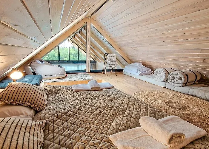 Stroemy Demaenovska Dolina